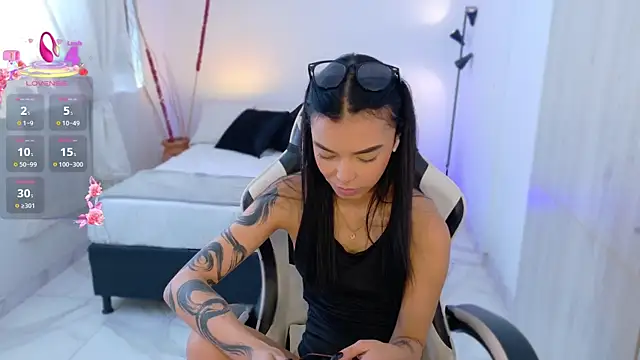 AnabelWolf online show from October 22, 2025, 2:17 pm