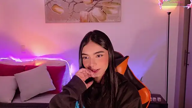 AnabelWolf online show from March 6, 2026, 3:30 pm