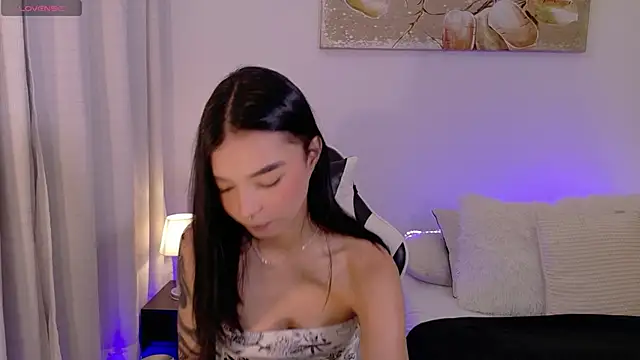 Snapshot of AnabelWolf chatting on June 1, 2026, 4:09 pm AnabelWolf online show from June 1, 2026, 4:09 pm