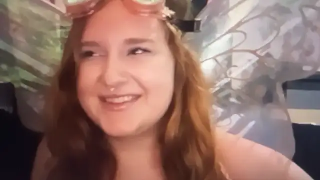 thickgingergoddess online show from October 22, 2025, 4:40 pm