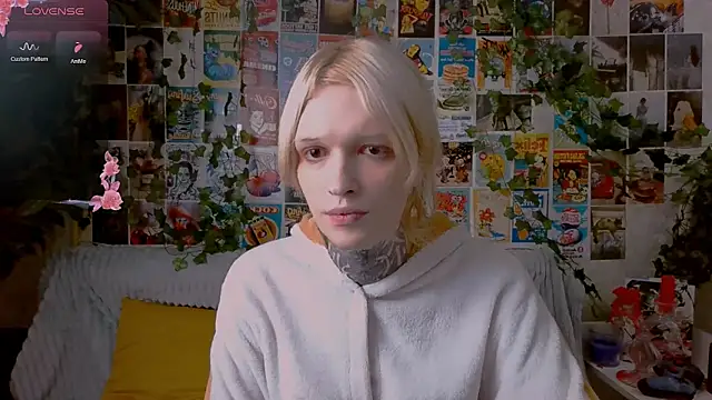 Simona Rain online show from September 28, 2025, 9:09 pm