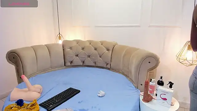 briannaduque online show from March 4, 2025, 1:38 pm