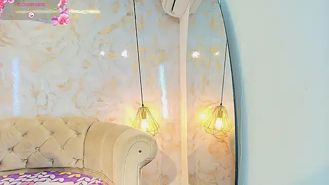 briannaduque online show from October 2, 2025, 1:40 pm