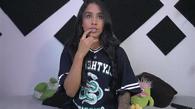 Ambeer Rousess online show from September 26, 2025, 1:20 am