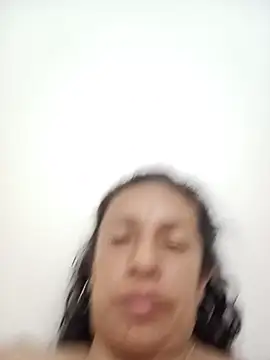 Snapshot of yaz_guzman chatting on July 9, 2026, 4:38 am yaz guzman online show from July 9, 2026, 4:38 am
