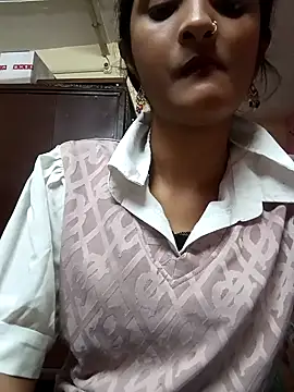 Snapshot of BabySlimmy10 chatting on March 17, 2025, 10:49 pm BabySlimmy10 online show from March 17, 2025, 10:49 pm