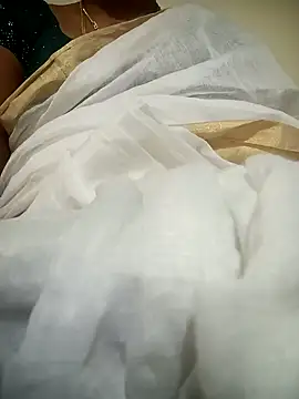 Snapshot of Cute-chinny chatting on February 1, 2025, 1:34 am Cute-chinny online show from February 1, 2025, 1:34 am