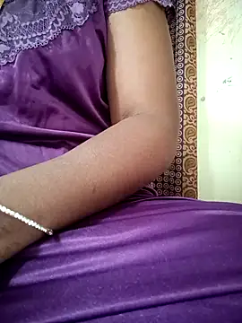 Snapshot of Cute-chinny chatting on February 5, 2025, 4:06 am Cute-chinny online show from February 5, 2025, 4:06 am