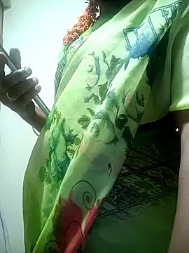 Snapshot of Cute-chinny chatting on February 5, 2025, 2:16 pm Cute-chinny online show from February 5, 2025, 2:16 pm