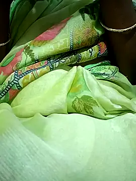 Snapshot of Cute-chinny chatting on February 5, 2025, 5:53 pm Cute-chinny online show from February 5, 2025, 5:53 pm