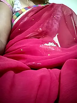 Snapshot of Cute-chinny chatting on February 7, 2025, 12:42 am Cute-chinny online show from February 7, 2025, 12:42 am