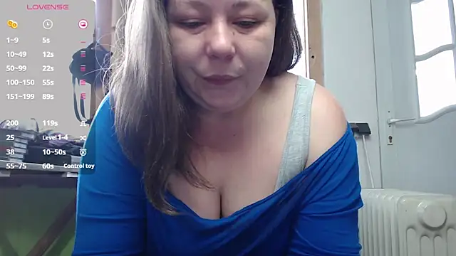 Snapshot of KasiaPrivat chatting on December 18, 2024, 10:08 am KasiaPrivat online show from December 18, 2024, 10:08 am