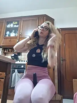 harleyejoker1 online show from April 13, 2026, 8:42 am