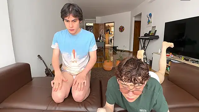 mapleg online show from February 19, 2026, 6:04 pm