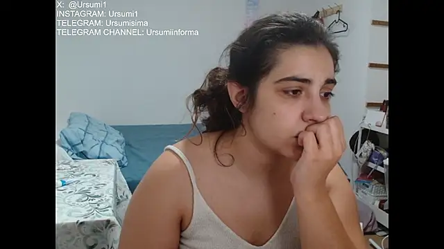 Ursumi1 online show from February 6, 2026, 8:12 pm