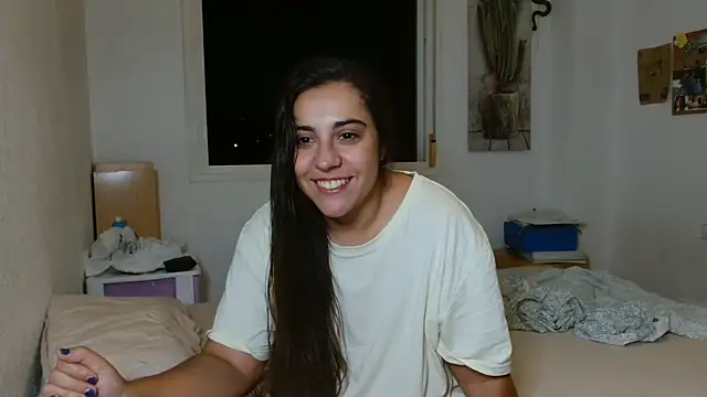 Snapshot of Ursumi1 chatting on July 12, 2026, 8:44 pm Ursumi1 online show from July 12, 2026, 8:44 pm