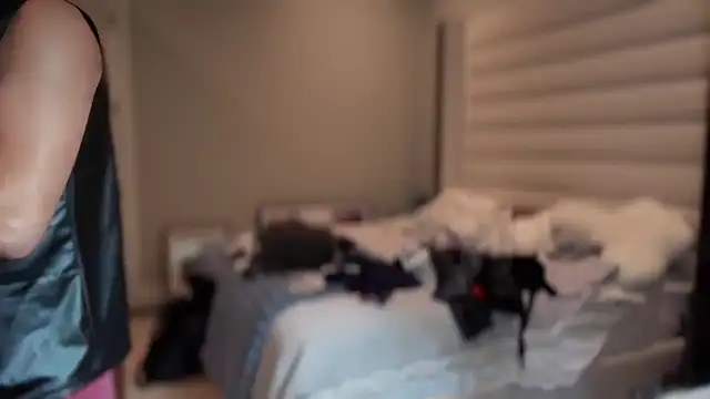 69woodinson online show from September 12, 2025, 5:13 pm