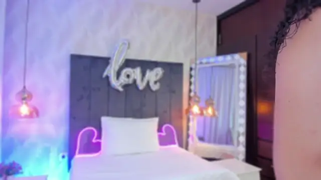 SHARONN     online show from February 17, 2025, 3:25 am