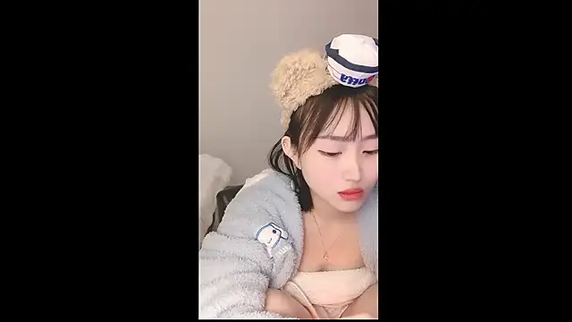 Snapshot of ffccvjsexx chatting on December 10, 2024, 1:11 pm ffccvjsexx online show from December 10, 2024, 1:11 pm