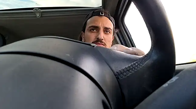 salvat22 online show from March 18, 2025, 10:57 am