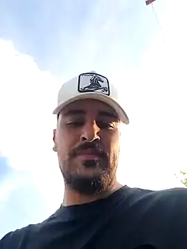 salvat22 online show from September 10, 2025, 3:34 pm