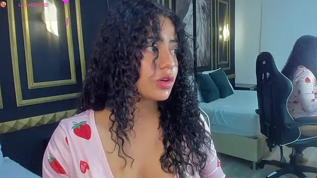 yaya23x online show from September 19, 2025, 2:07 pm