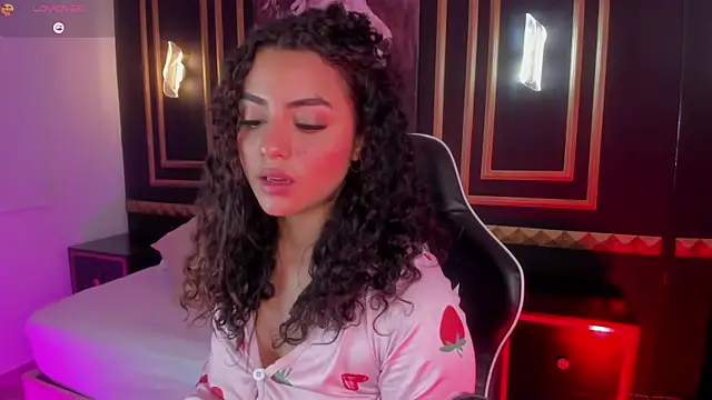 yaya23x online show from April 11, 2026, 1:37 pm