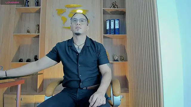 Snapshot of JoshMillerr_ chatting on July 1, 2026, 11:34 am JoshMillerr online show from July 1, 2026, 11:34 am