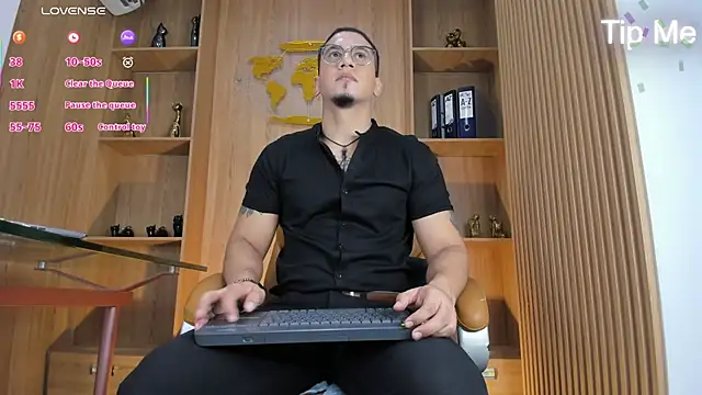 Snapshot of JoshMillerr_ chatting on July 17, 2026, 11:50 am JoshMillerr online show from July 17, 2026, 11:50 am