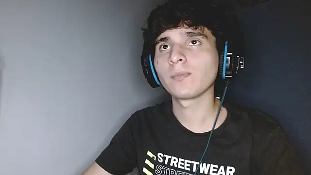 Charley quin online show from September 30, 2025, 2:38 am