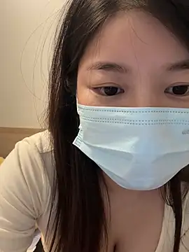 lululu-sweet online show from December 18, 2024, 5:21 pm