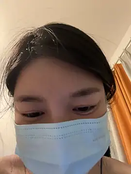 lululu-sweet online show from December 31, 2024, 8:23 pm