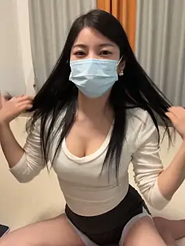 lululu-sweet online show from January 3, 2025, 6:24 pm