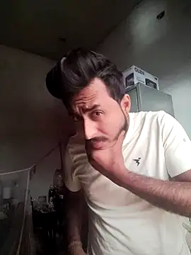 Snapshot of Rainted_Boyfriend_00x chatting on January 2, 2025, 7:01 am Rainted Boyfriend 00x online show from January 2, 2025, 7:01 am