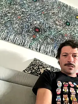 zenzero87 online show from October 27, 2025, 7:56 am