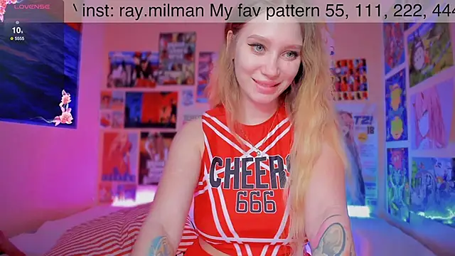 Snapshot of AliceMilman chatting on March 15, 2025, 11:40 am AliceMilman online show from March 15, 2025, 11:40 am