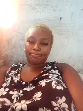 Foxy Bee online show from October 22, 2025, 8:47 am
