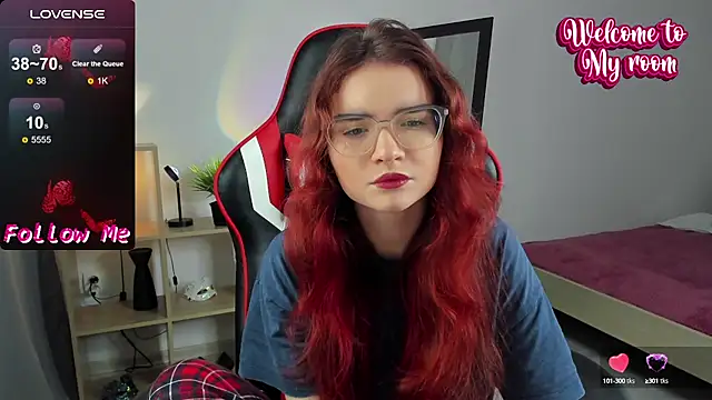 Snapshot of Sonya_Glen chatting on December 11, 2024, 7:14 pm Sonya Glen online show from December 11, 2024, 7:14 pm