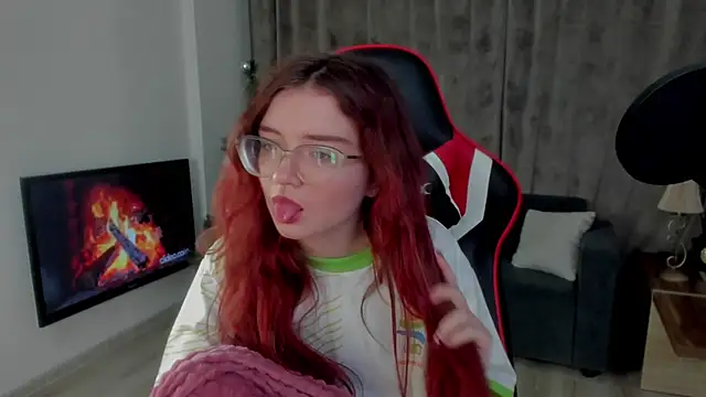 Snapshot of Sonya_Glen chatting on December 29, 2024, 12:52 am Sonya Glen online show from December 29, 2024, 12:52 am