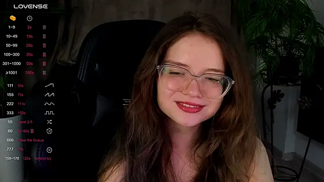 Snapshot of Sonya_Glen chatting on September 12, 2025, 9:15 pm Sonya Glen online show from September 12, 2025, 9:15 pm