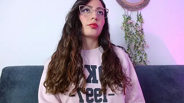 Kendal Mosk online show from February 4, 2026, 11:20 pm