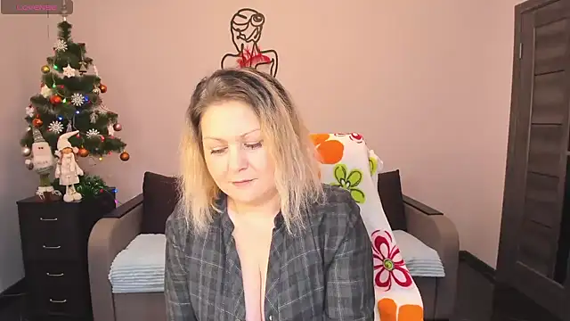 Milana Blake online show from December 24, 2024, 10:11 am