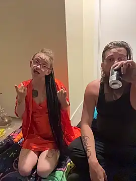 Stonermama666420 online show from May 18, 2026, 4:07 am