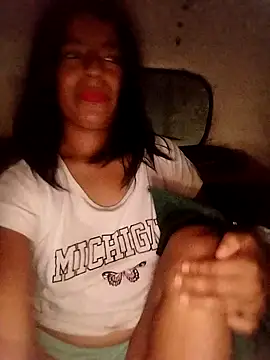 Snapshot of Danna-linyi chatting on February 23, 2025, 12:08 am Danna-linyi online show from February 23, 2025, 12:08 am