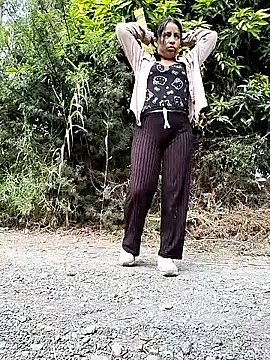 Snapshot of Danna-linyi chatting on March 24, 2026, 8:03 pm Danna-linyi online show from March 24, 2026, 8:03 pm