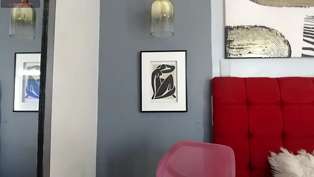 Snapshot of _Natassia_Dreams chatting on January 25, 2025, 8:53 pm Natassia Dreams online show from January 25, 2025, 8:53 pm