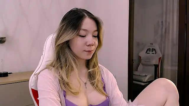 Babby Rabbit online show from November 11, 2025, 1:55 pm