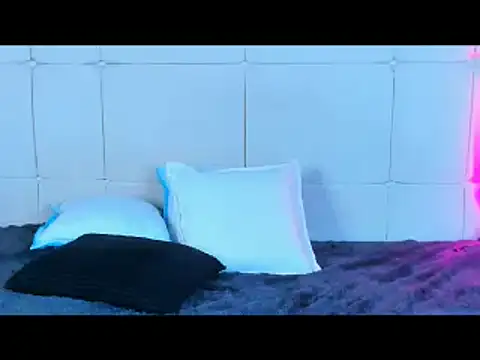 Snapshot of Rosse_Emily chatting on February 2, 2025, 1:45 am Rosse Emily online show from February 2, 2025, 1:45 am