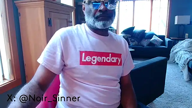 Snapshot of sinnernoir chatting on March 11, 2026, 6:25 pm sinnernoir online show from March 11, 2026, 6:25 pm