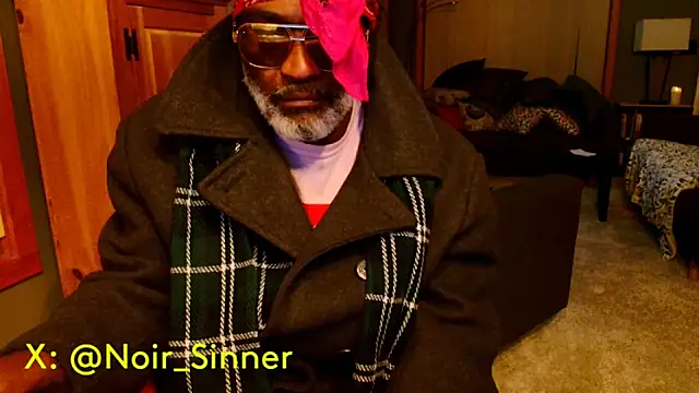 Snapshot of sinnernoir chatting on March 13, 2026, 3:35 am sinnernoir online show from March 13, 2026, 3:35 am